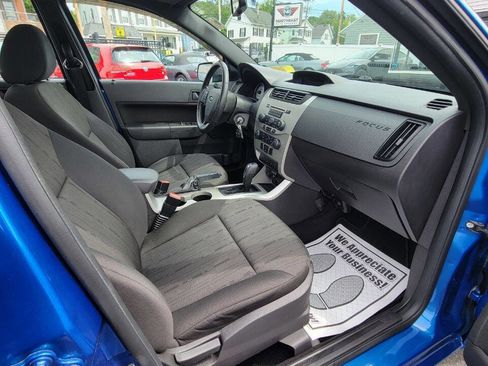 Used 2010 Ford Focus SE FWD image 17