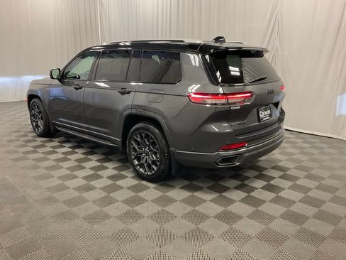 Used 2023 Jeep Grand Cherokee L Summit w/ Advanced Protech Group IV AWD/4WD image 4