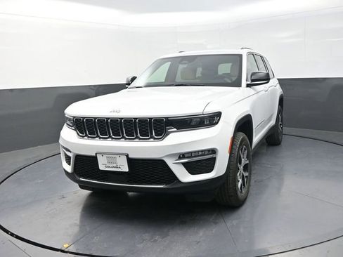 New 2025 Jeep Grand Cherokee Limited w/ Trailer Tow Package image 5