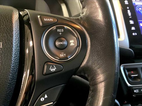 Used 2018 Honda Pilot Touring image 26