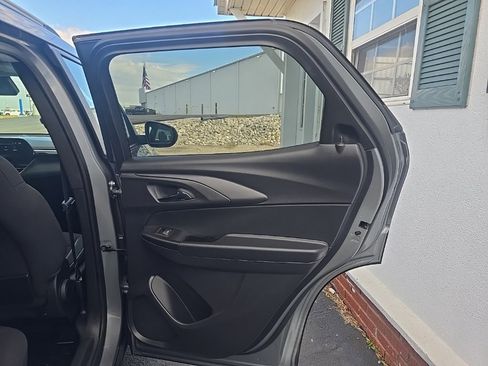 Used 2025 Chevrolet TrailBlazer LT w/ Convenience Package image 22