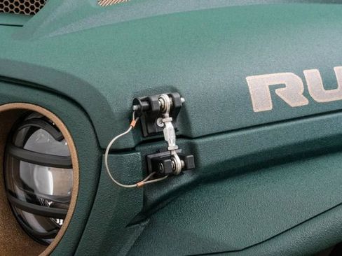 Used 2025 Jeep Wrangler Unlimited Rubicon w/ Technology Group image 31