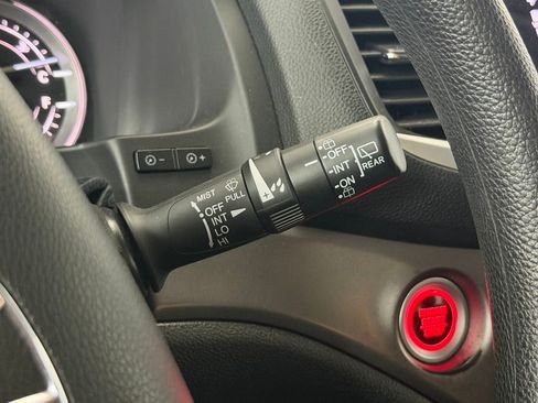 Used 2018 Honda Pilot EX image 15