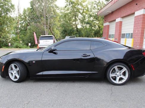 Used 2022 Chevrolet Camaro LT RWD image 2