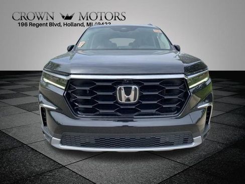 Used 2024 Honda Pilot Elite image 8