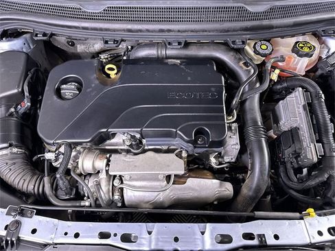 Used 2018 Chevrolet Cruze LS image 31