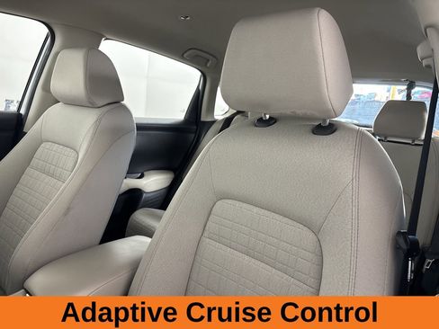 Used 2025 Honda HR-V LX image 9