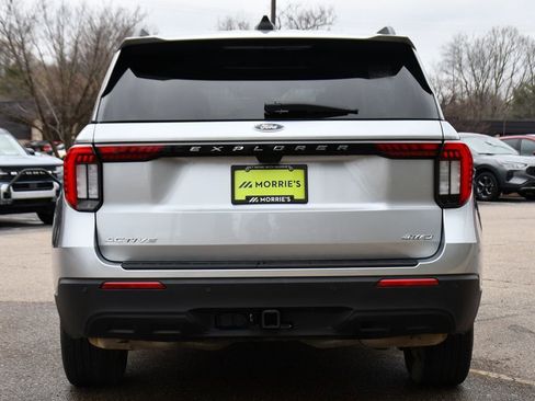 Used 2025 Ford Explorer Active image 5