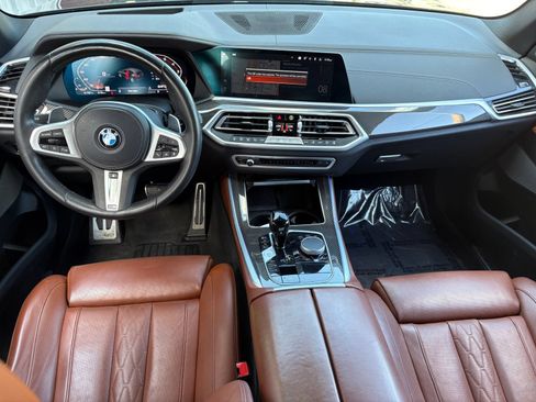 Used 2023 BMW X5 M50i w/ Parking Assistance Package AWD/4WD image 17