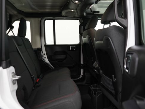 Used 2026 Jeep Wrangler Unlimited Rubicon AWD/4WD image 13