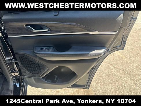 Used 2023 Jeep Grand Cherokee Limited w/ Luxury Tech Group II AWD/4WD image 25