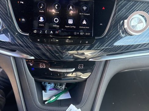 Used 2024 Cadillac XT6 Premium Luxury FWD image 13