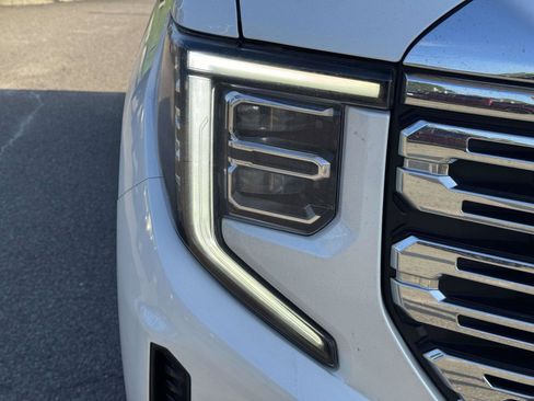 Used 2023 GMC Sierra 1500 Denali w/ Denali Reserve Package AWD/4WD image 9