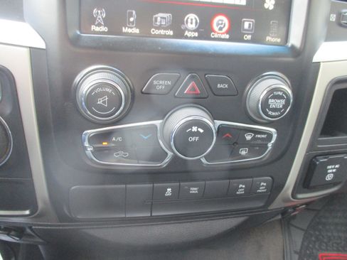 Used 2015 RAM 1500 Lone Star RWD image 10