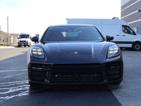 Used 2025 Porsche Panamera GTS image 2