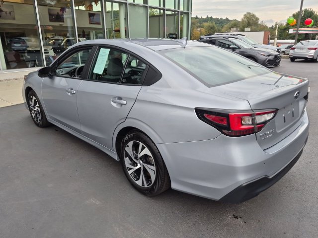 Used 2025 Subaru Legacy Premium AWD/4WD image 6