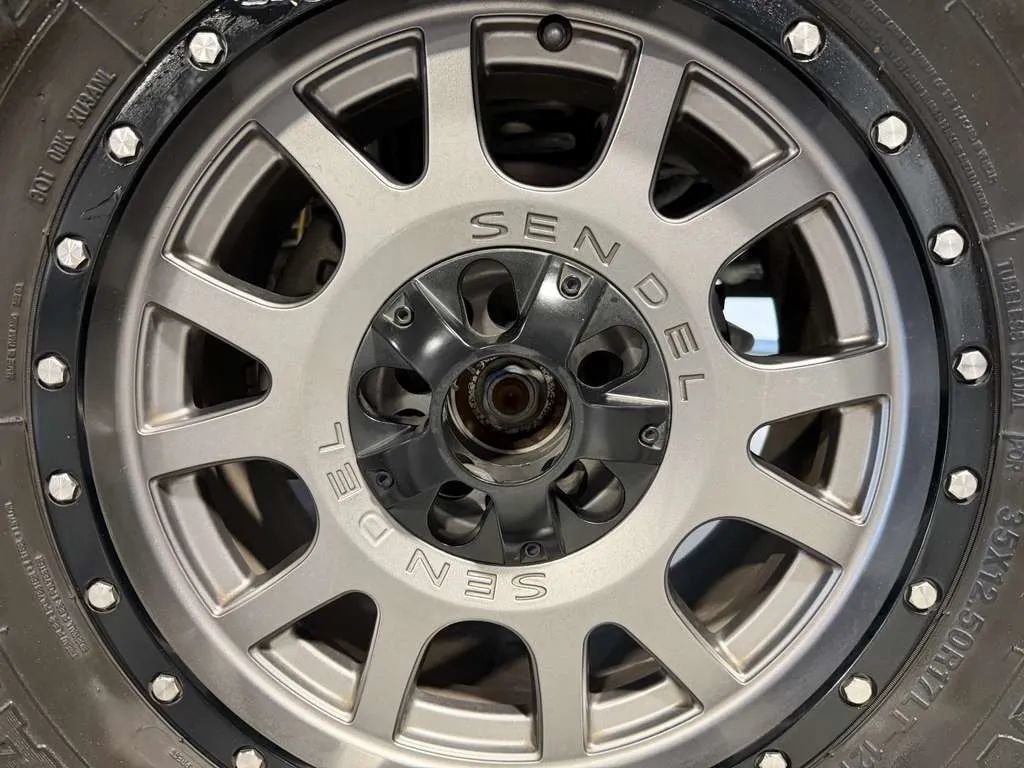 Used 2018 Jeep Wrangler Sport AWD/4WD image 8