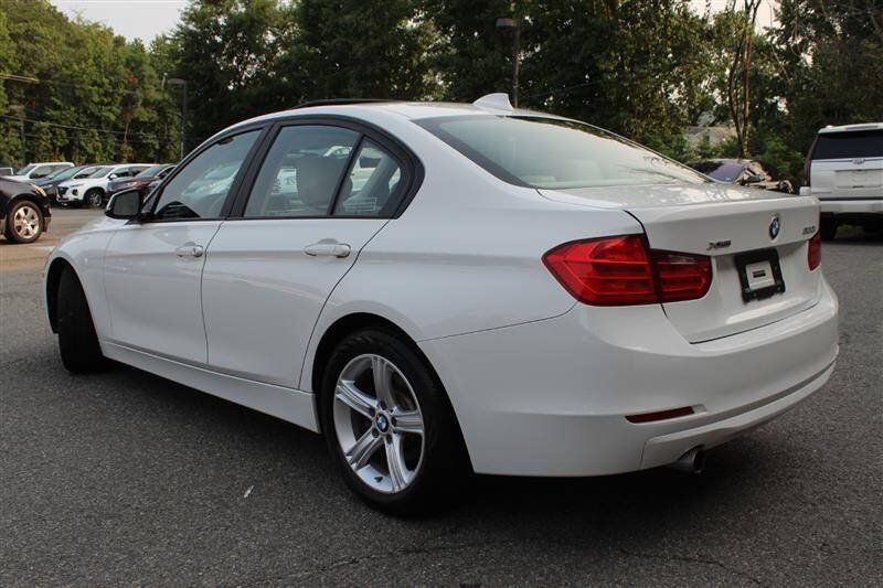 Used 2014 BMW 320i xDrive Sedan AWD/4WD image 3