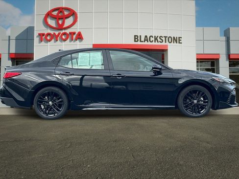 Certified 2025 Toyota Camry SE FWD image 2