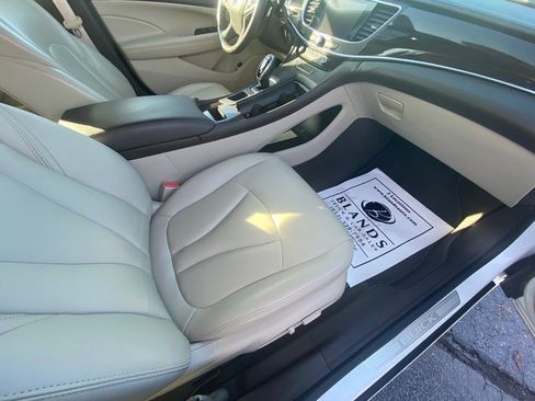 Used 2017 Buick LaCrosse Preferred image 23