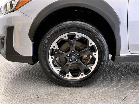 Used 2023 Subaru Crosstrek 2.0i Premium image 8