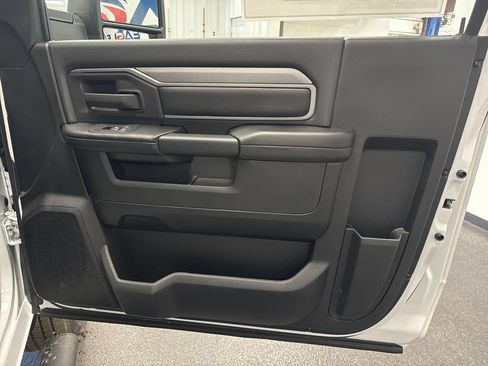 New 2026 RAM 2500 Tradesman AWD/4WD image 33