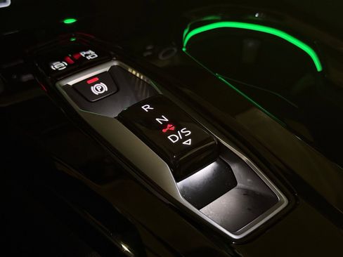 Certified 2025 Audi Q5 Premium w/ Convenience Package image 17