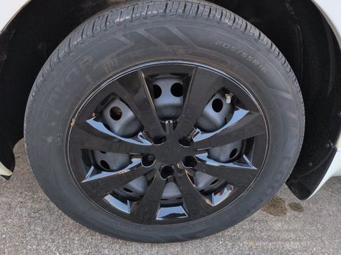 Used 2015 Nissan Leaf S w/ Charge Package image 24