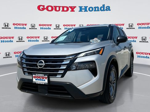 Used 2024 Nissan Rogue S AWD/4WD image 1