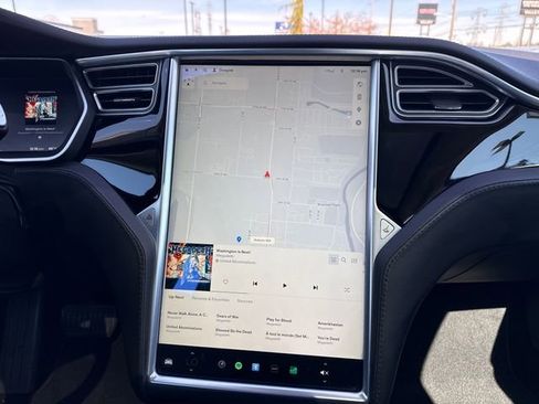 Used 2014 Tesla Model S 60 image 24