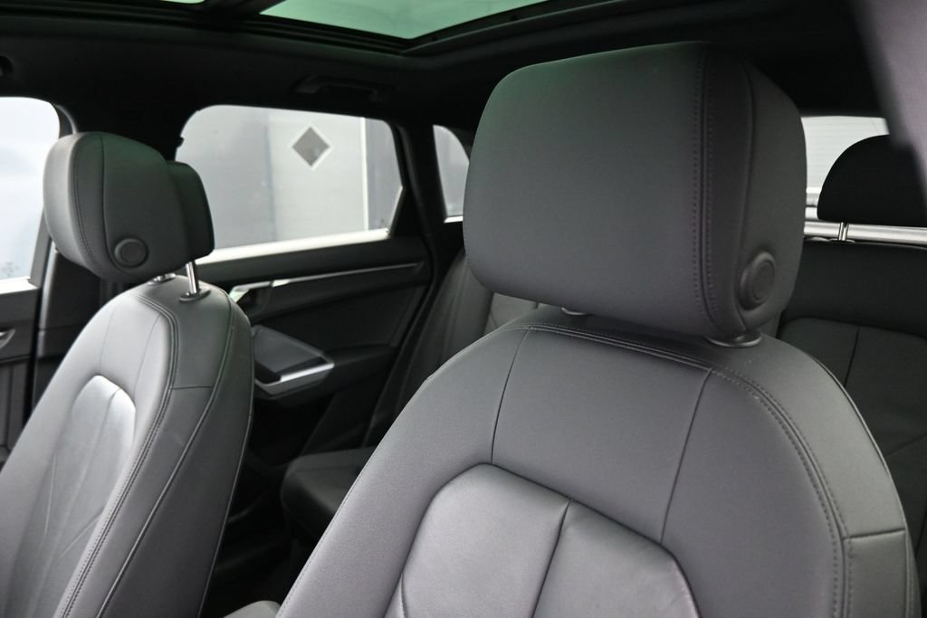 Used 2025 Audi Q3 2.0T Premium AWD/4WD image 12