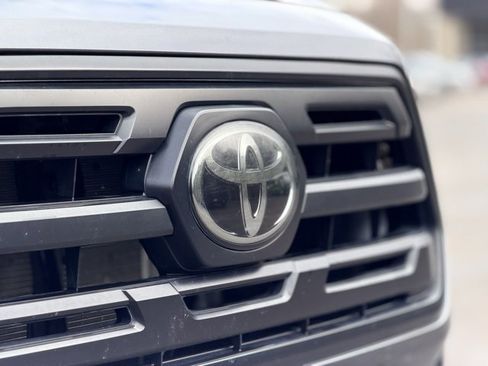 Used 2019 Toyota Tacoma SR5 image 24