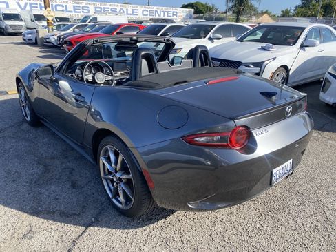 Used 2022 MAZDA MX-5 Miata Grand Touring w/ Weather Package RWD image 11