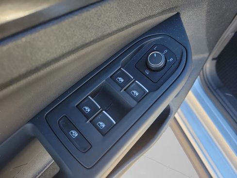 Used 2022 Volkswagen GTI SE w/ SE Leather Package image 33