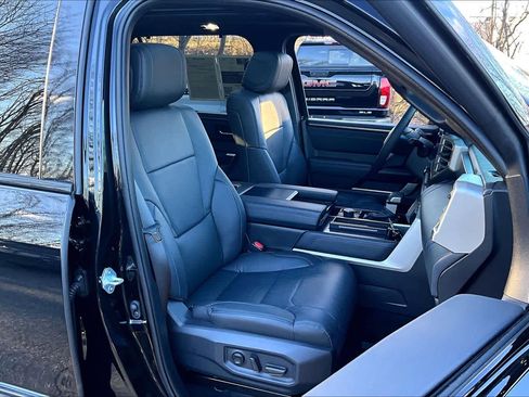 Used 2026 Toyota Sequoia Platinum image 8