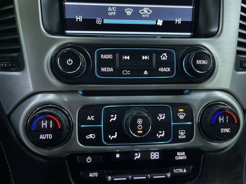 Used 2017 GMC Yukon SLE w/ SLE Value Package image 19