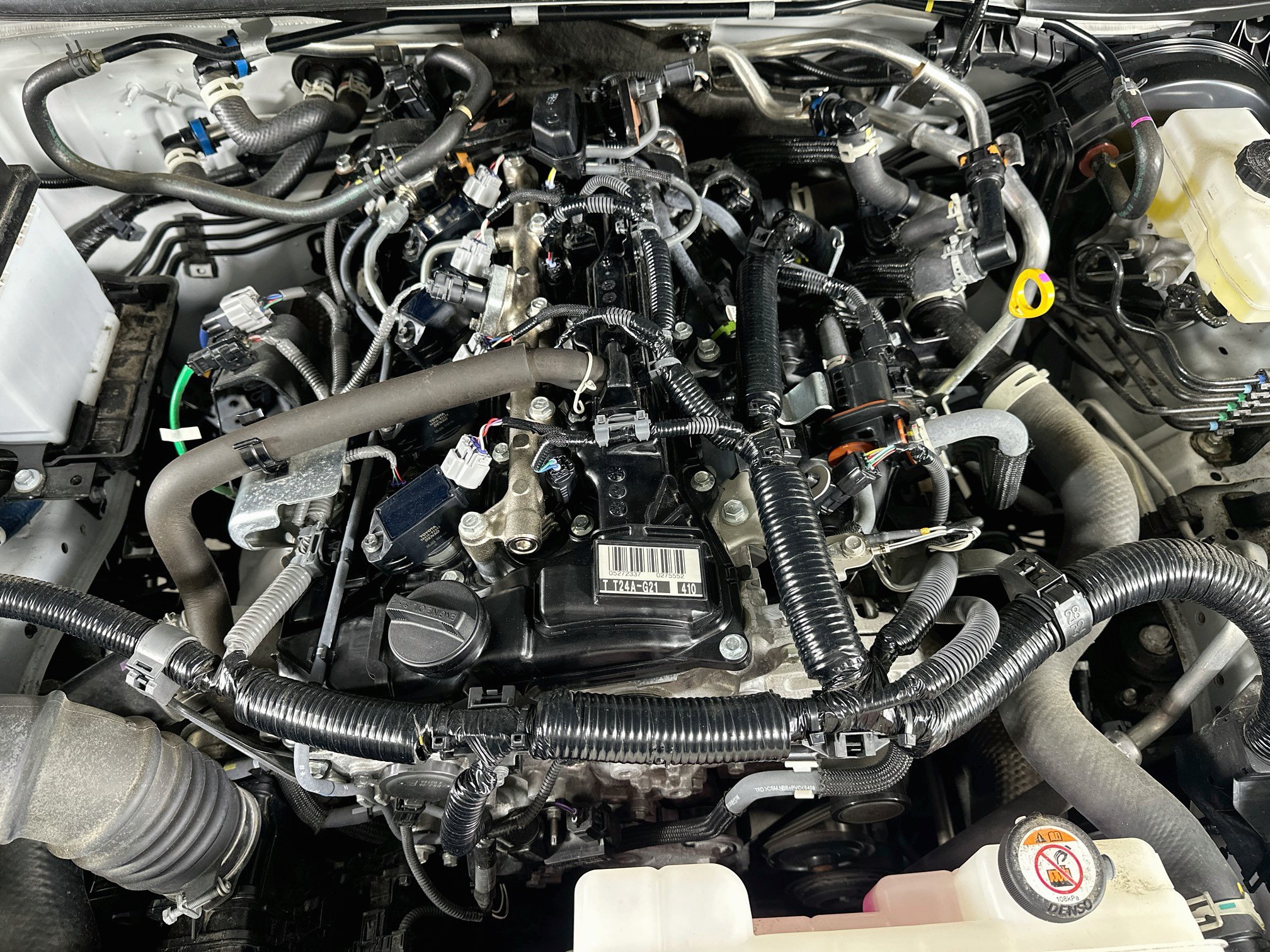 Used 2025 Toyota 4Runner SR5 AWD/4WD image 31