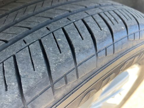 Used 2023 Volkswagen Atlas Cross Sport SE image 9