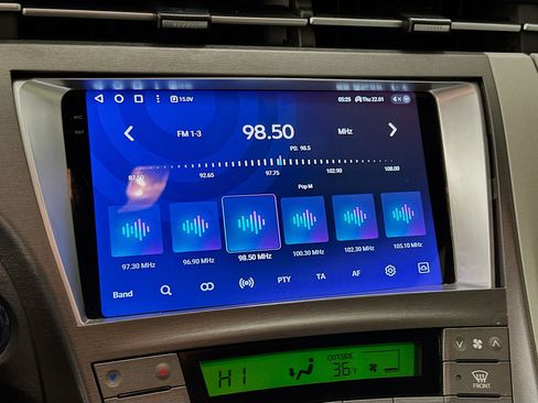 Used 2012 Toyota Prius Three image 21