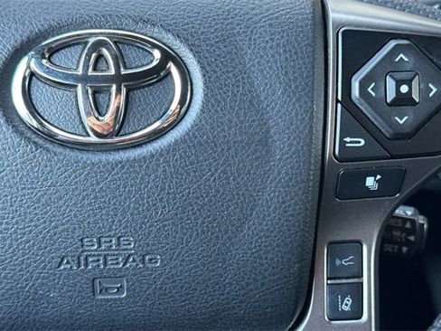 Used 2022 Toyota Tacoma Limited image 39