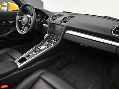Certified 2023 Porsche 718 Boxster RWD image 10