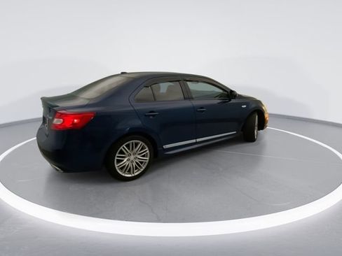 Used 2011 Suzuki Kizashi Sport SLS FWD image 6