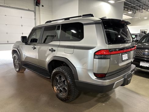Used 2025 Lexus GX 550 AWD/4WD image 5