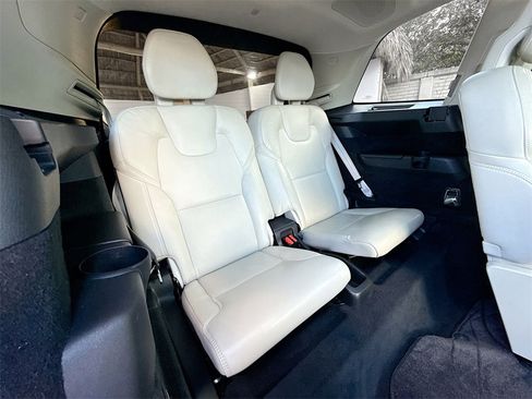 Used 2022 Volvo XC90 T6 Inscription w/ Lounge Package image 31