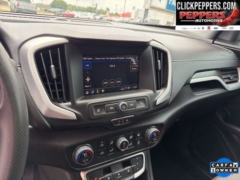 Used 2024 GMC Terrain SLE w/ Driver Convenience Package FWD image 8