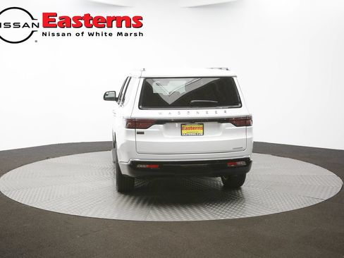 Used 2023 Jeep Wagoneer Series III w/ Preferred Equipment Group RWD image 34
