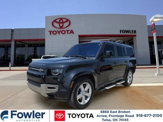 Used 2023 Land Rover Defender 130 SE AWD/4WD video 1