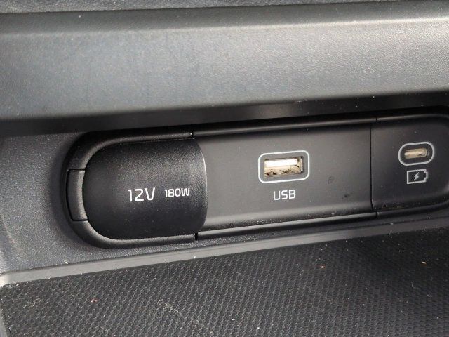 Used 2023 Kia Soul GT-Line w/ GT-Line Technology Package FWD image 23