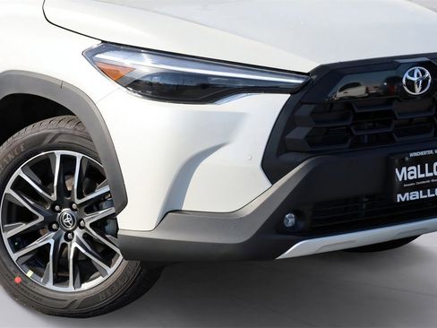 Certified 2026 Toyota Corolla Cross XLE image 6