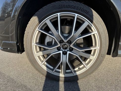 Used 2025 Audi Q3 2.0T Premium Plus w/ Premium Plus Package image 16